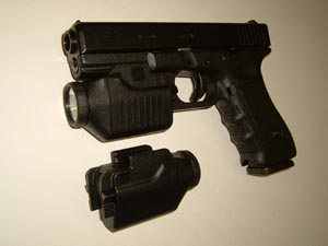 glock_tac_light_with_glock_000.jpg